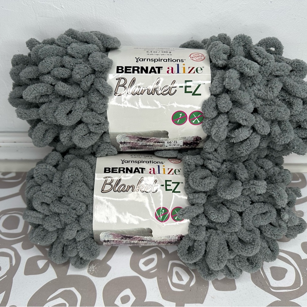 Lot of 2  Yarnspirations Bernat alize Blanket E-Z Yarn 6.4 oz 18 yds Dark Gray